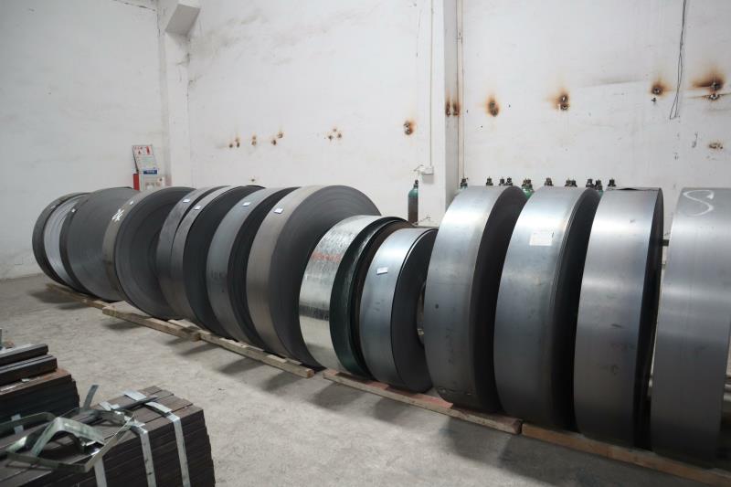 生產(chǎn)貨架的材料